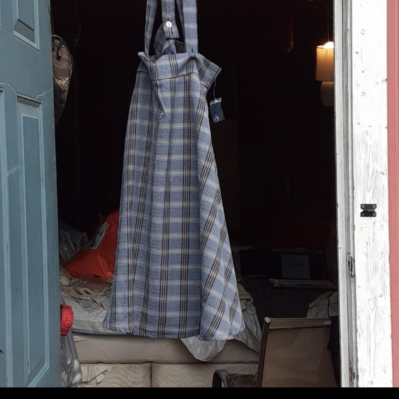 Dress - Picture 5 of 5